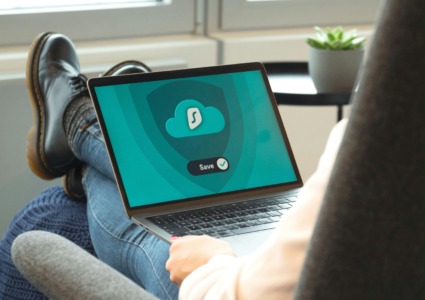 How to Stay Safe from AI Threats Using a VPN